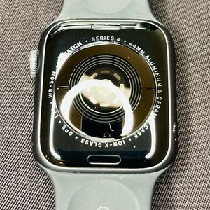Apple Watch Series 4 44mm GPS+ LTE